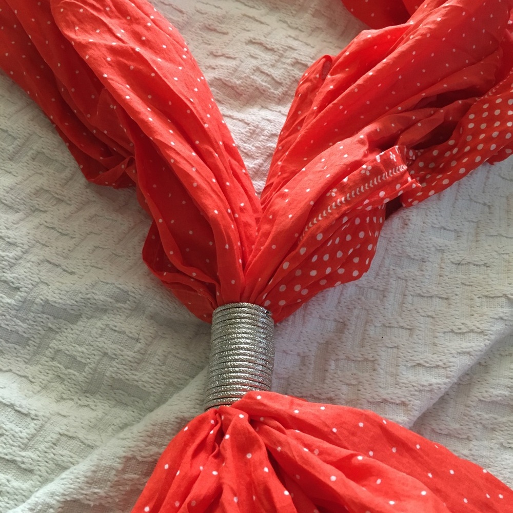 Scarf holder